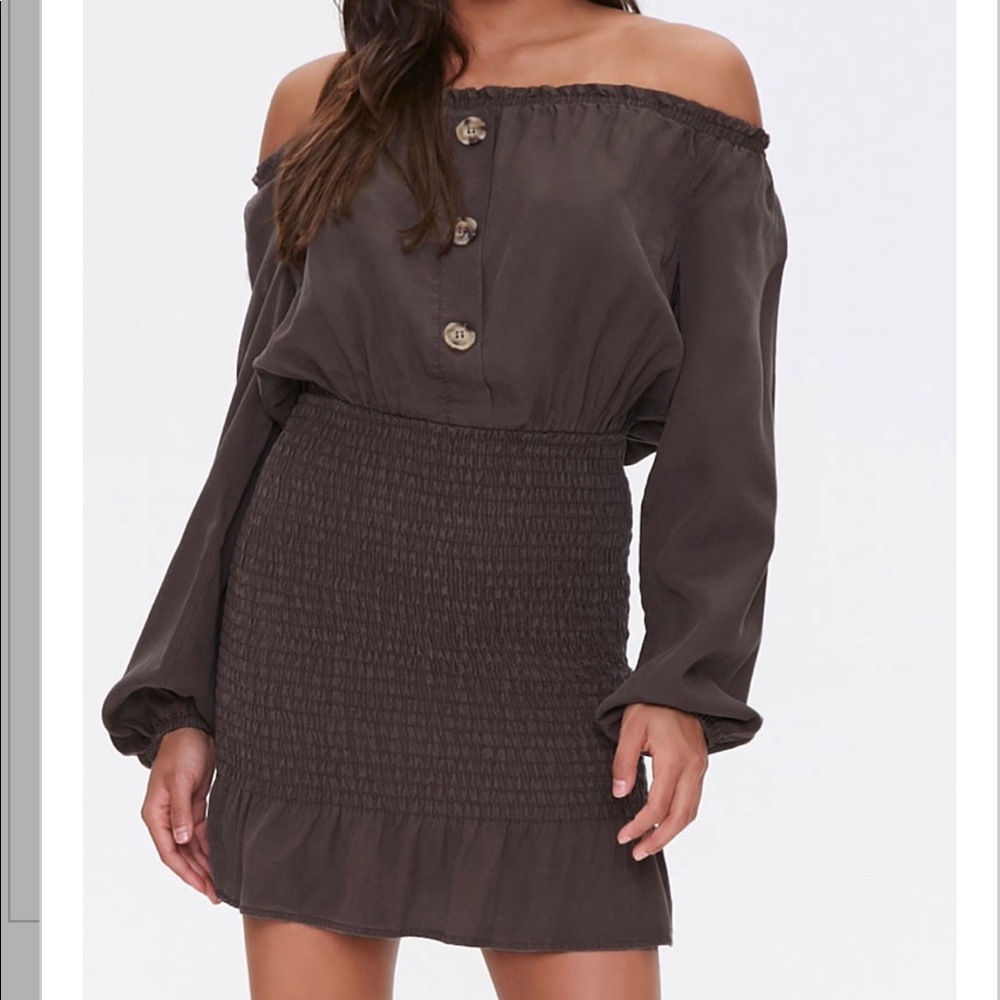 BNWT - brown smocked off shoulder dress size S